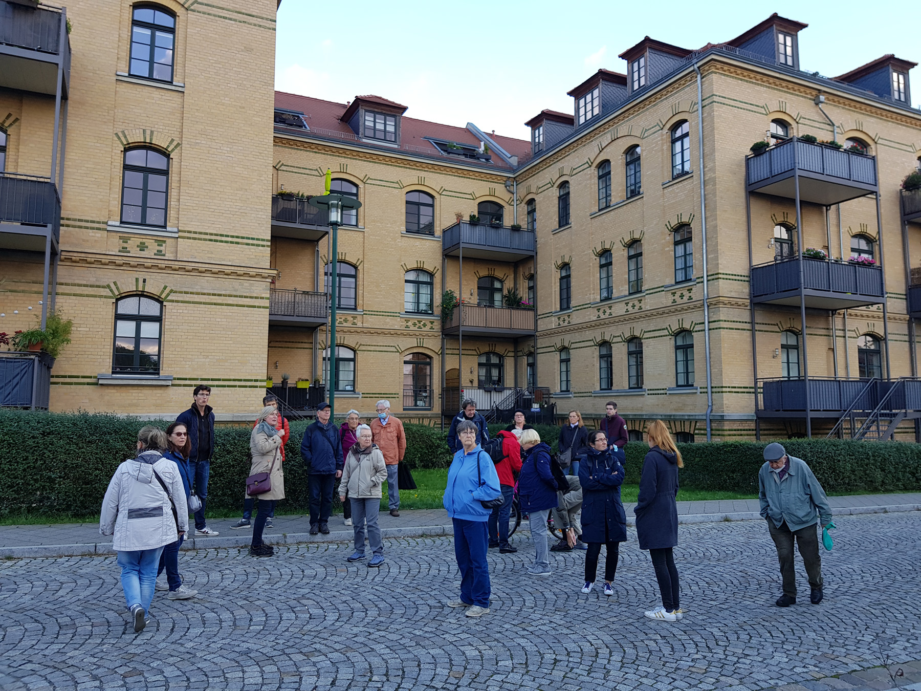 Spaziergang durch die einstige Kasernenstadt (Foto: Marcus Korzer)