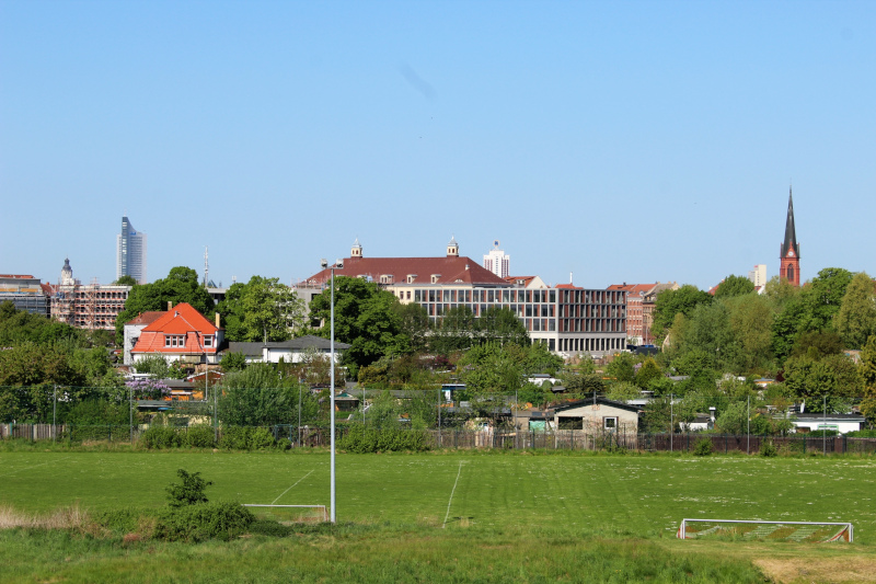 Blick auf Quartiersschule in der Rietschkeaue Ihmelstraße