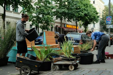 Pflanzaktion Parklet 2021